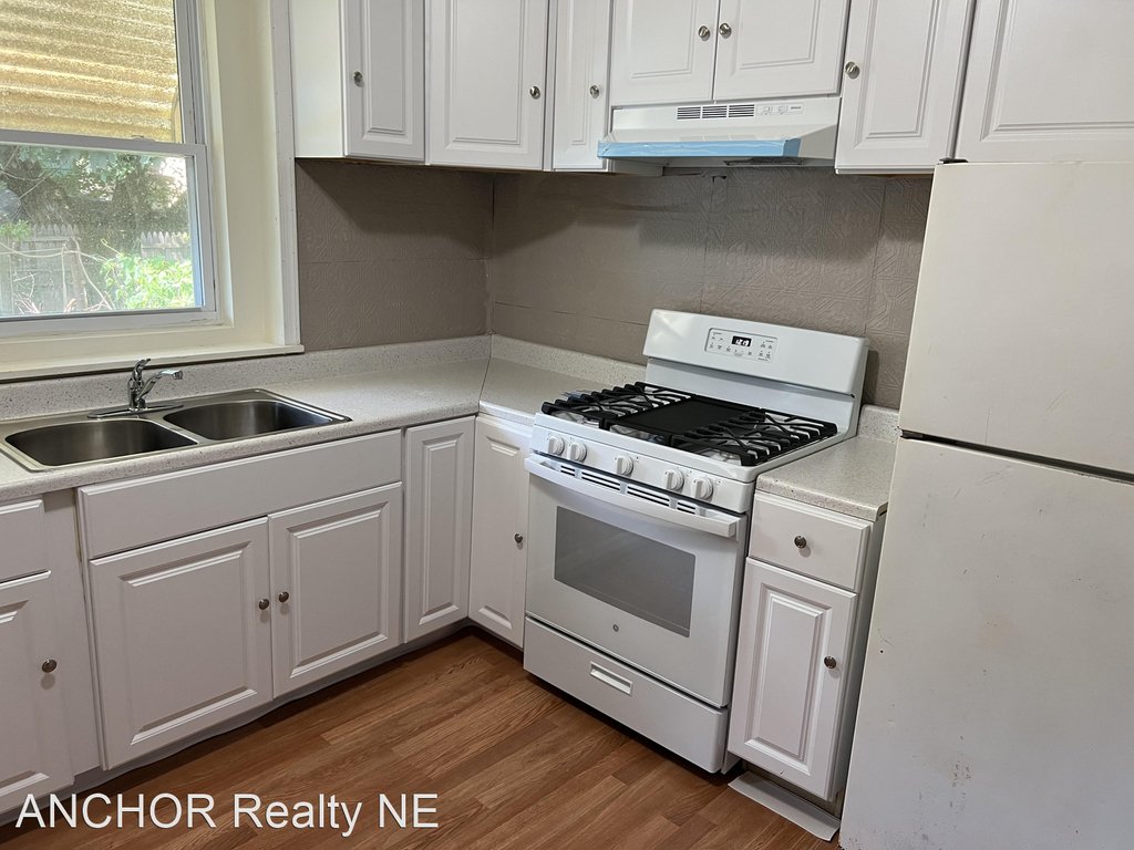 4922 Knorr St. - Photo 2