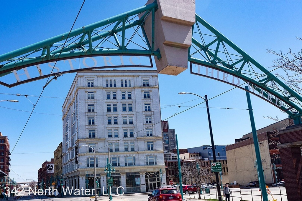 342 N Water Street - Photo 10