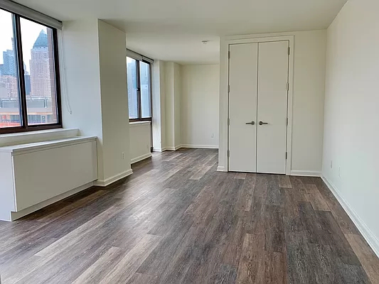 520 West 43rd Street - Photo 0