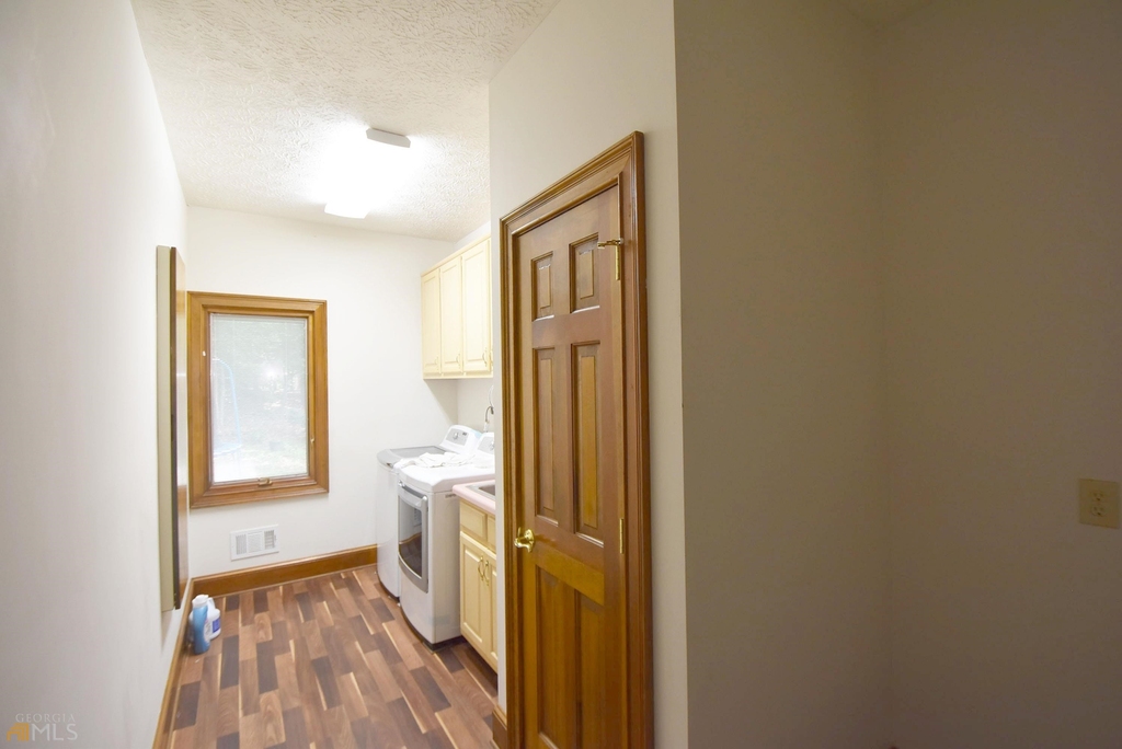 303 Whitcomb Hill - Photo 21