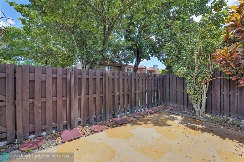 8018 Sw 18th Ct - Photo 10