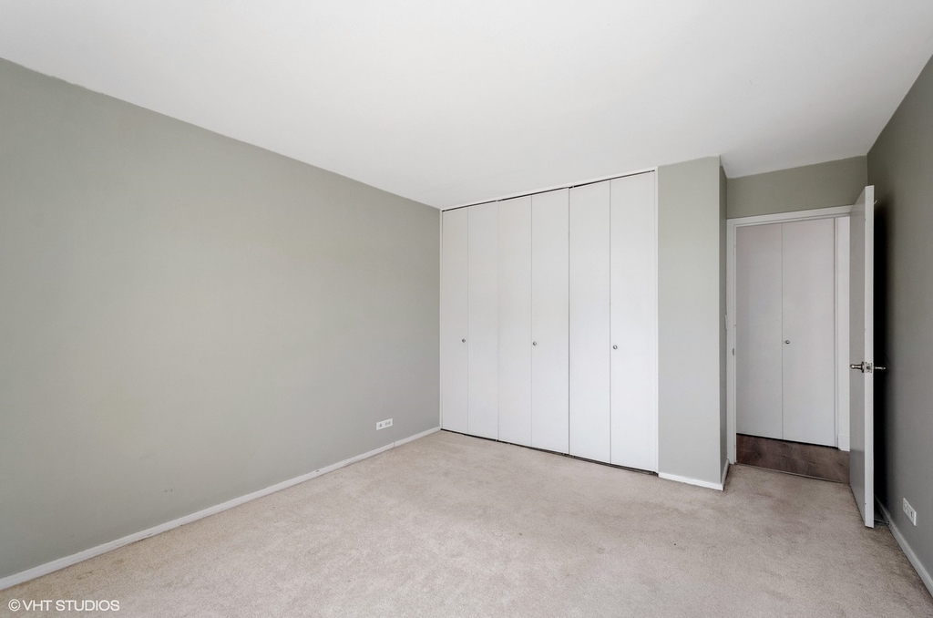 70 W Burton Place - Photo 10