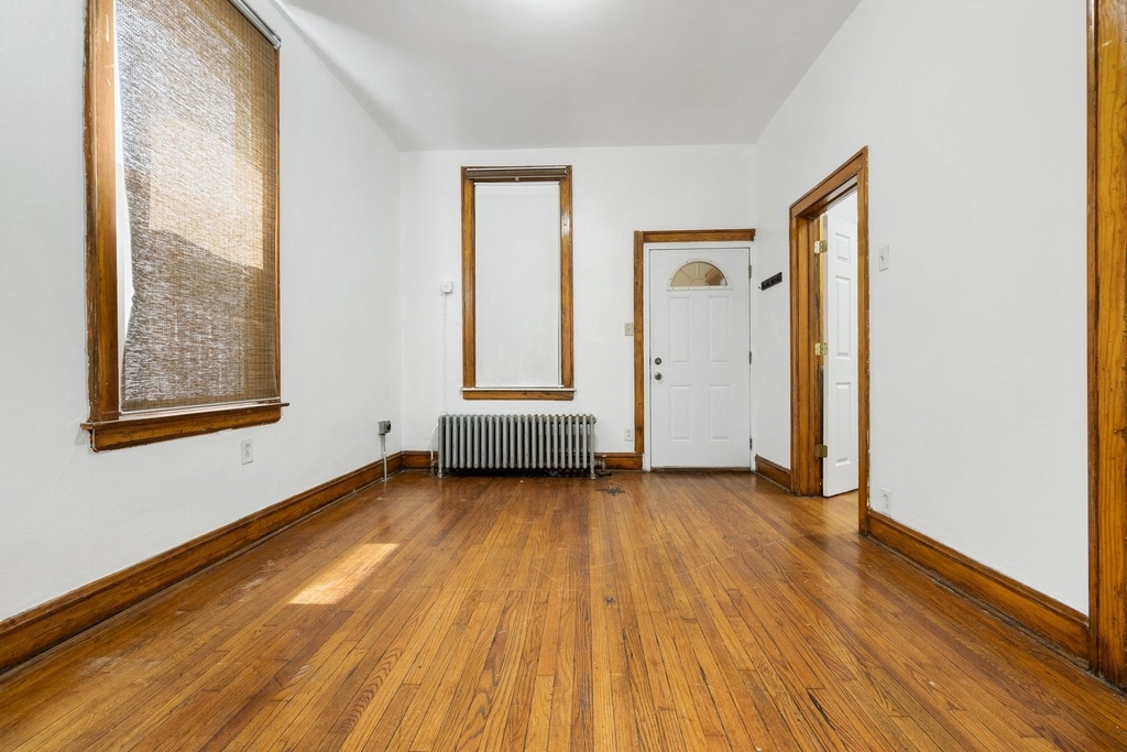 1104 N Ashland Avenue - Photo 4