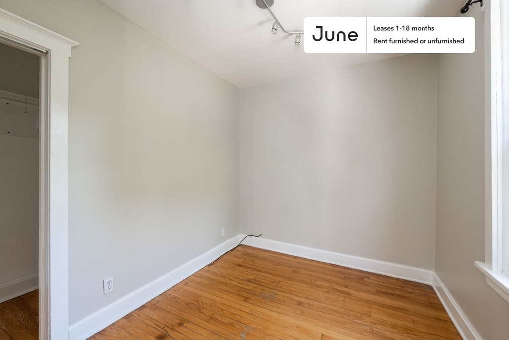 2052 West Huron Street - Photo 18