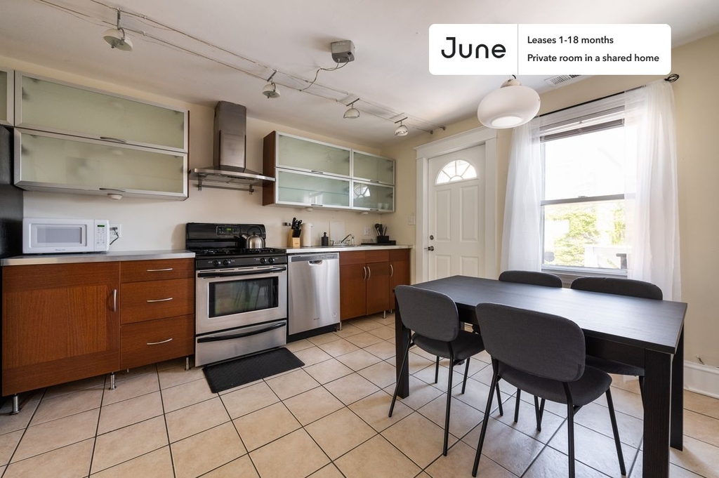 2052 West Huron Street - Photo 12