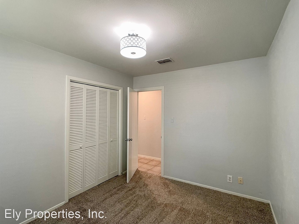 301 Craigmont Drive - Photo 4