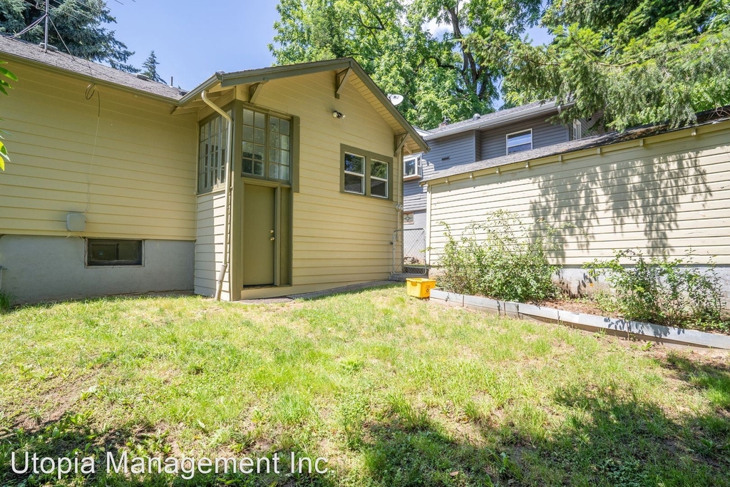 2212 Se 70th - Photo 17