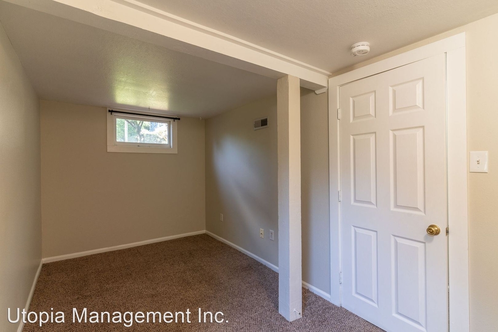 2212 Se 70th - Photo 13