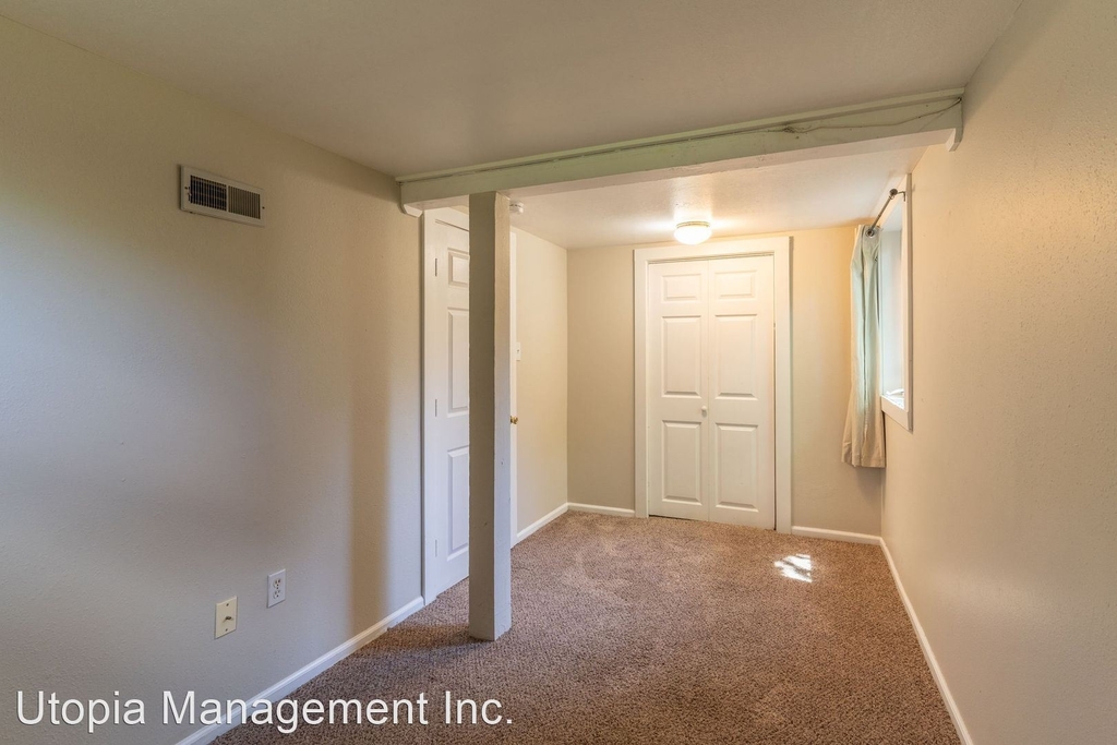 2212 Se 70th - Photo 14