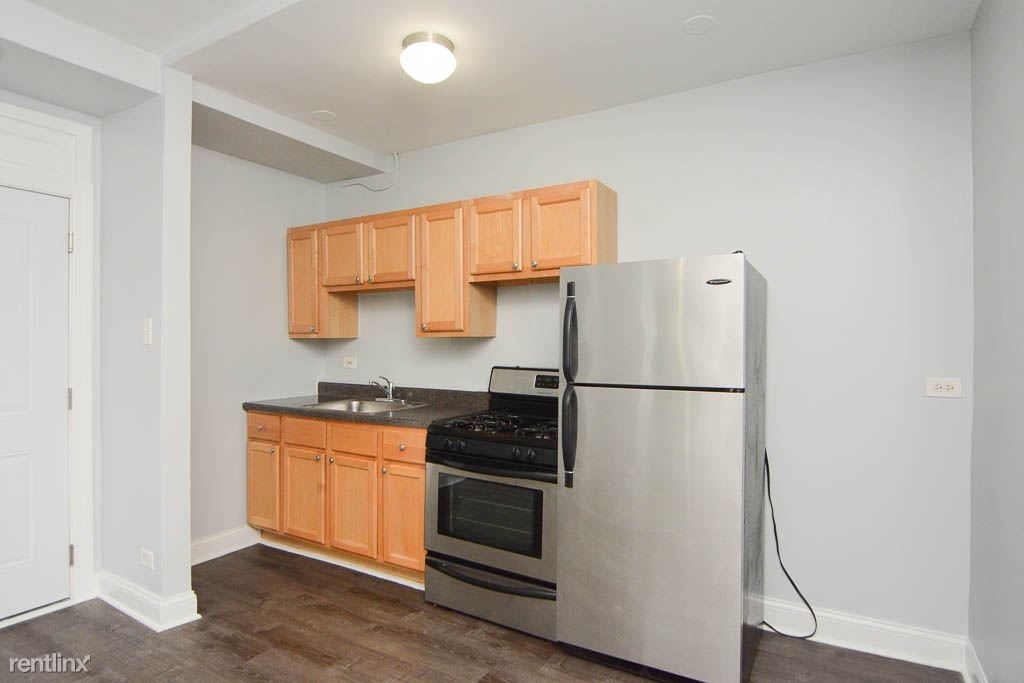 5860 N. Kenmore, Unit 214 - Photo 2