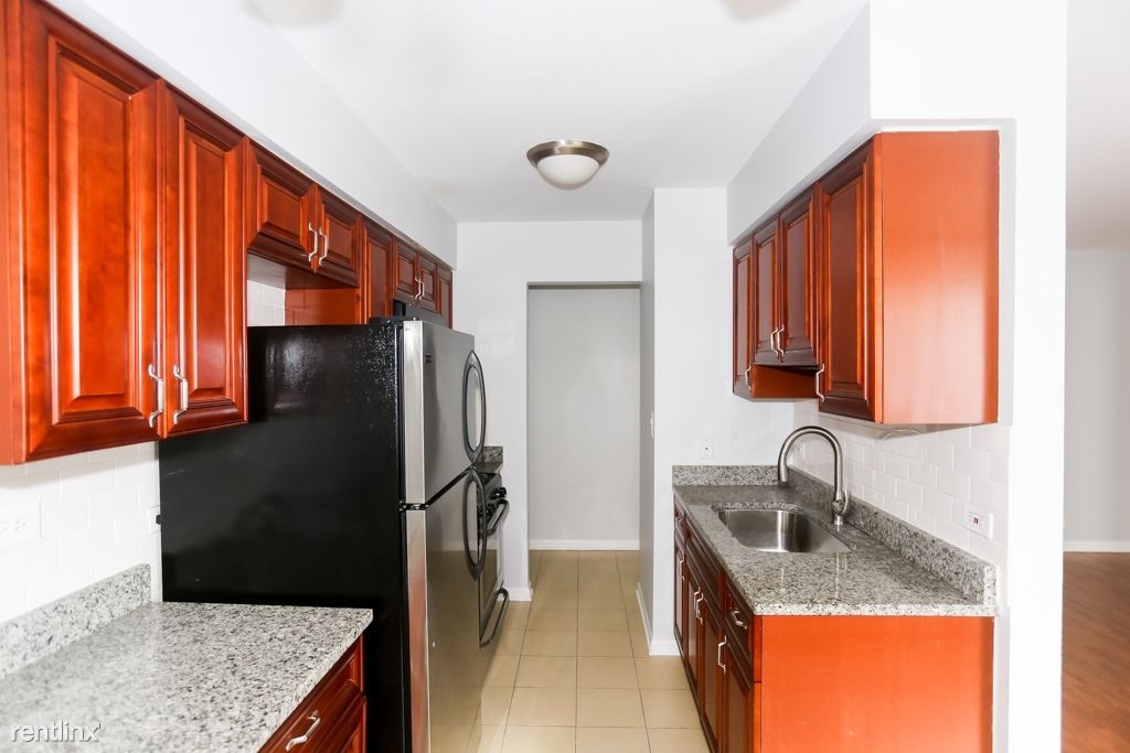 6201 N. Kenmore, Unit 202 - Photo 1