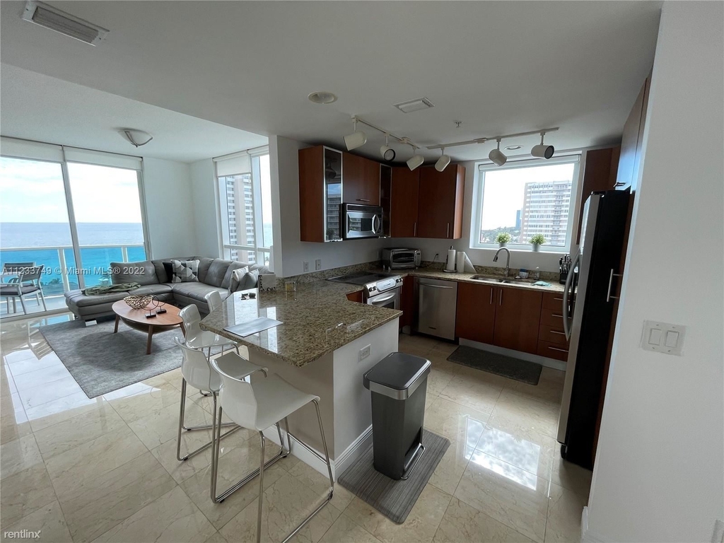 1945 S Ocean Dr Apt 1501 - Photo 1