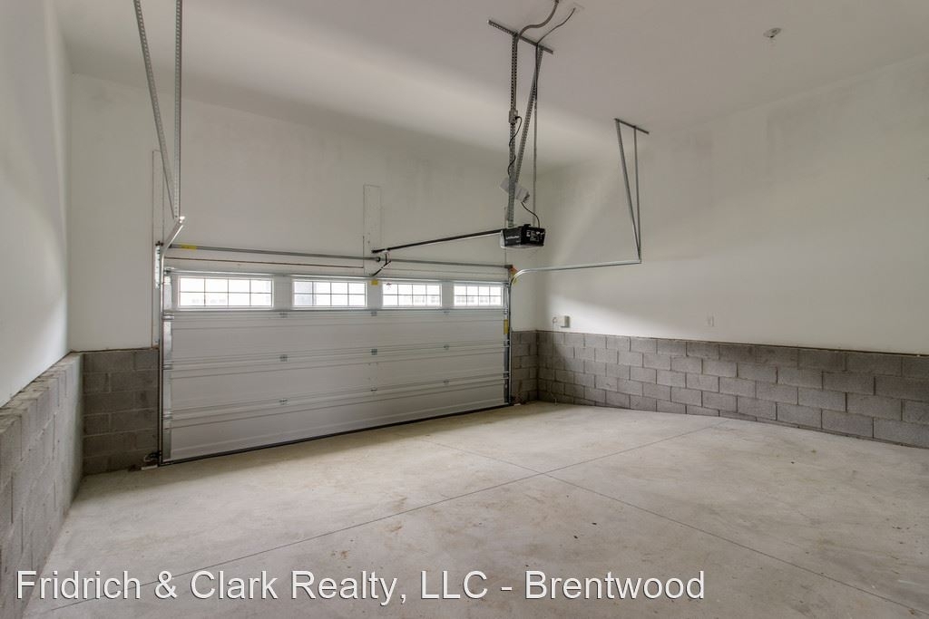 1133 Frewin Street - Photo 26