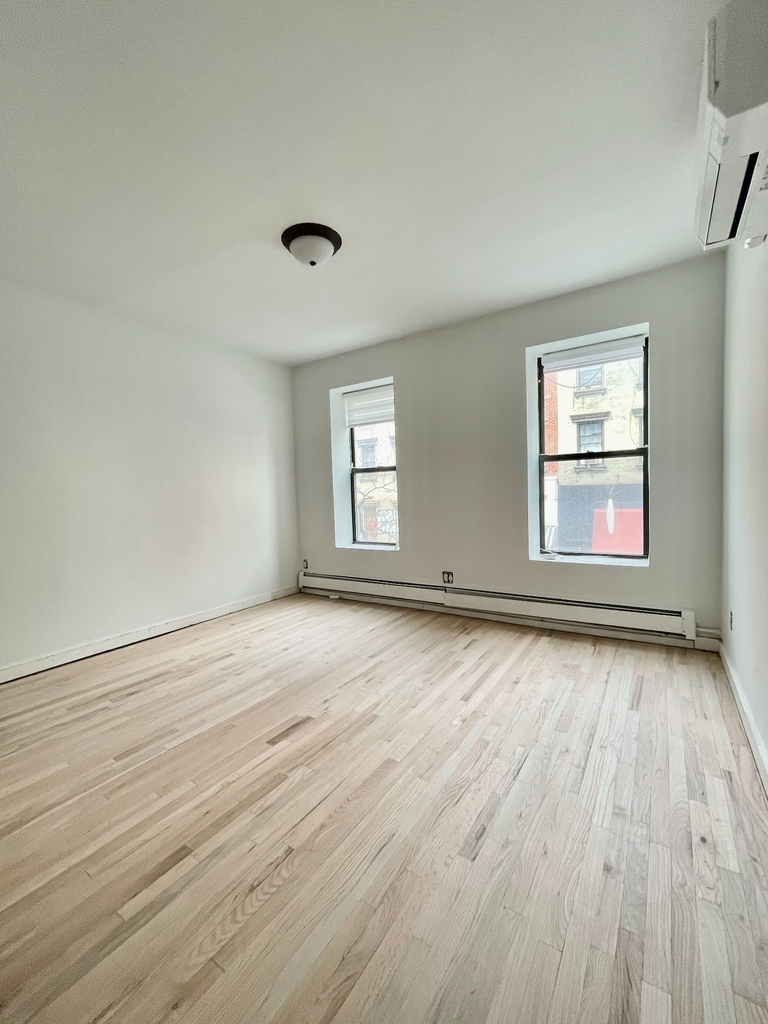 113 Rivington Street  - Photo 3