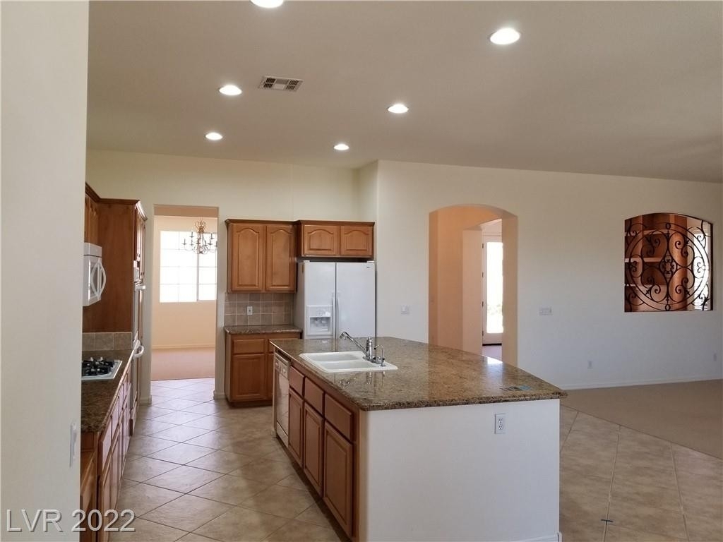 10863 Franklin Hills Avenue - Photo 13