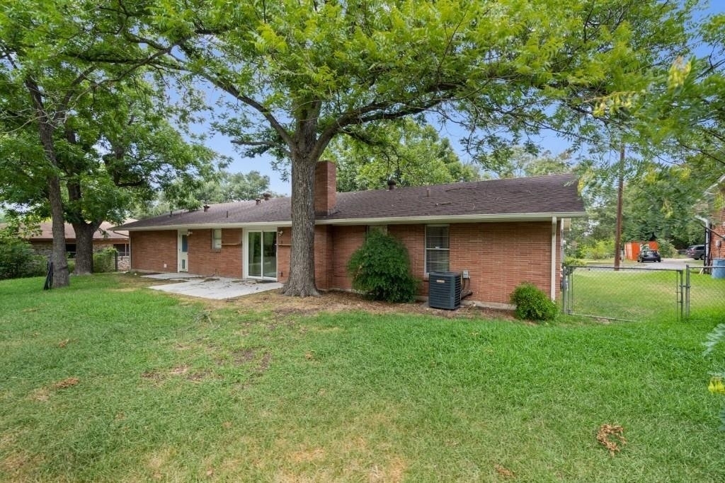 11804  Spring Hill Dr - Photo 26