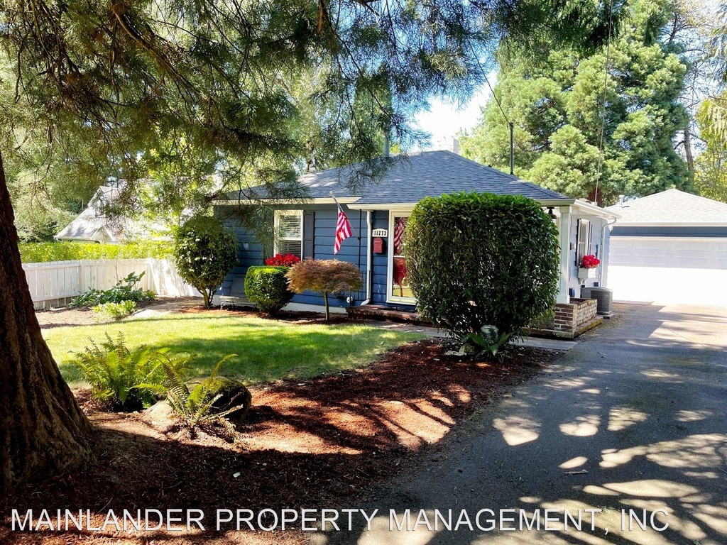 11273 Sw Capitol Hwy - Photo 1