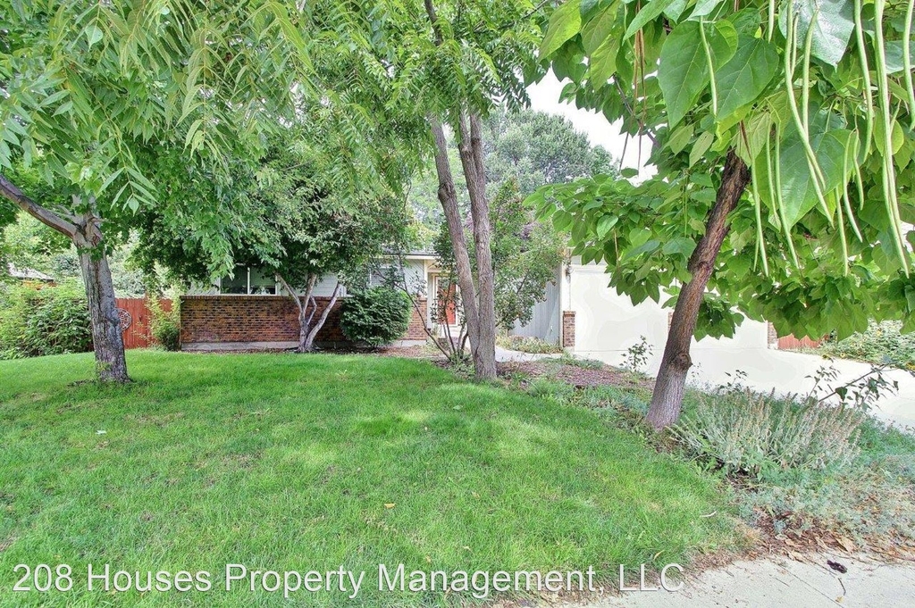 5336 W. Waterwheel Dr - Photo 0