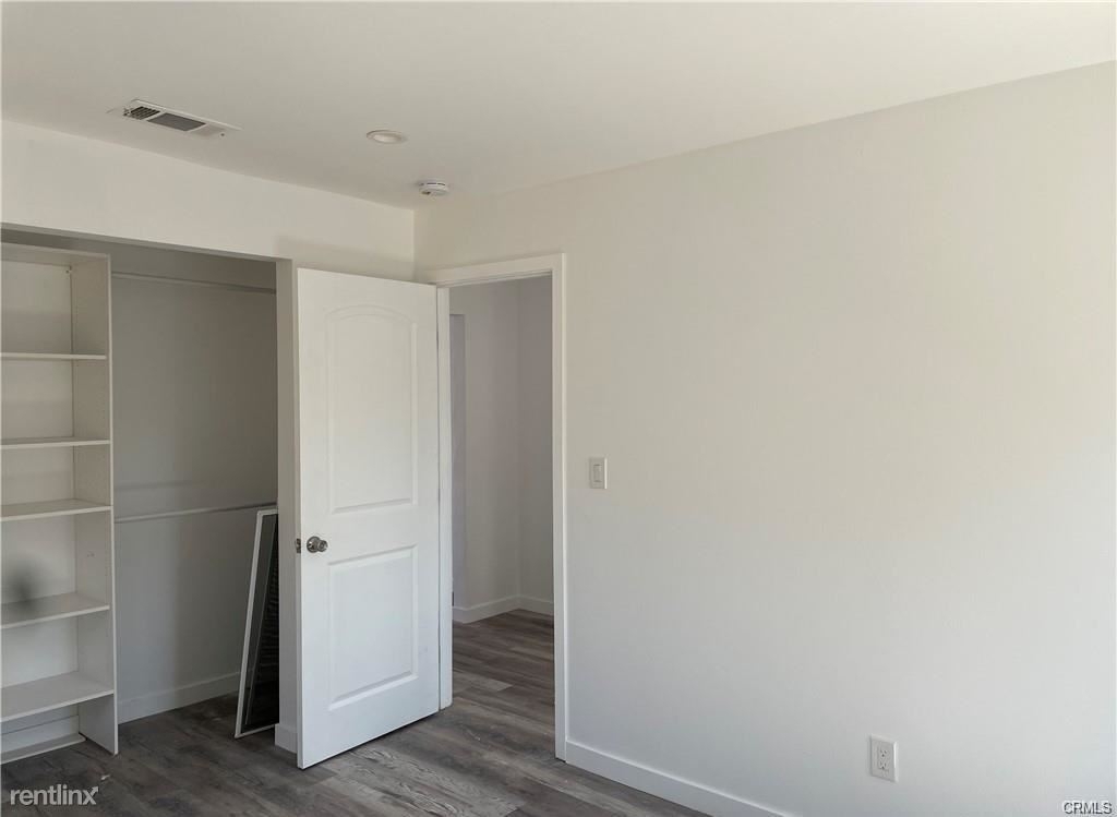 328 W Elm St - Photo 6