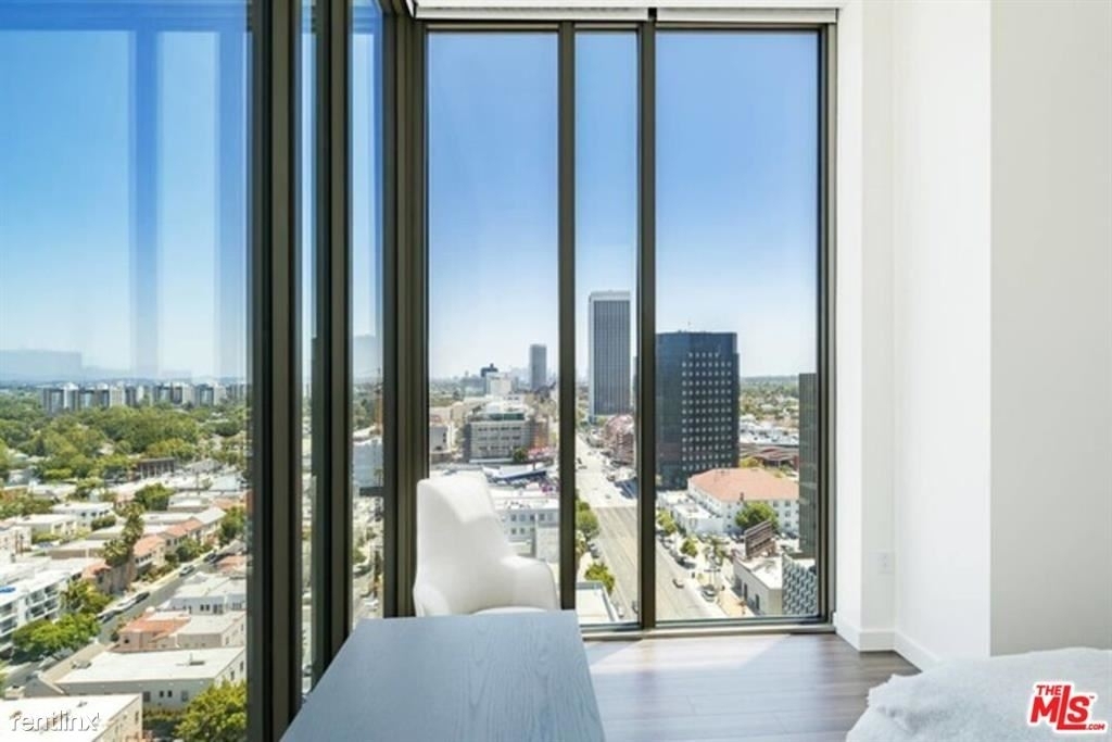 6245 Wilshire Blvd Apt 607 - Photo 4