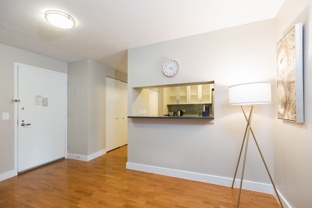 189 West 89th Street - Photo 6