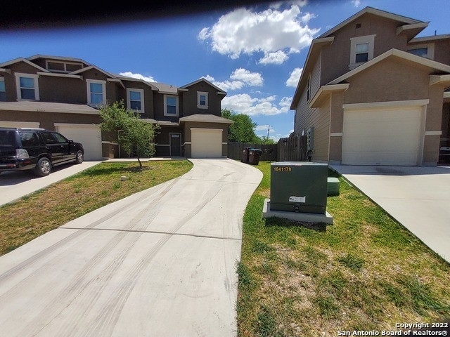 6003 Karly Way - Photo 0