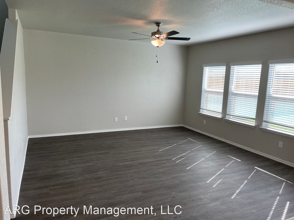 12908 Candace Way - Photo 11