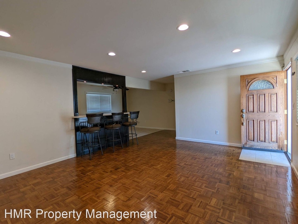 1405 W. Marcella Court - Photo 7