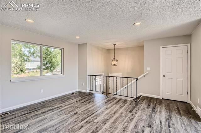 1243r Chiricahua Drive - Photo 1