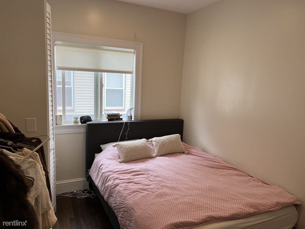 35 Foster St Apt 2 - Photo 5