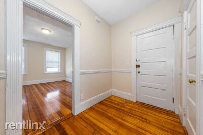 46 Brackett St # 3u - Photo 5