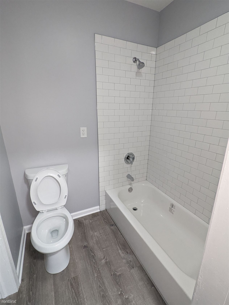 659 West 43rd Place - Photo 2
