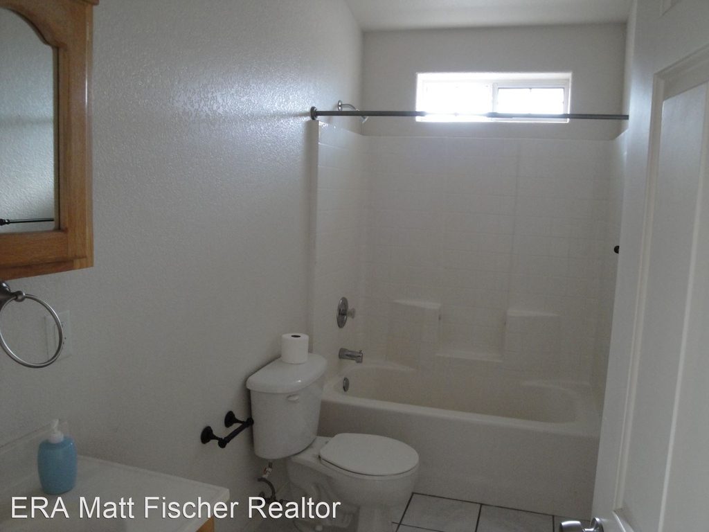 10309 E 37th St - Photo 5