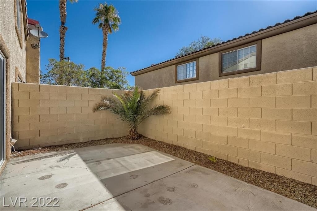 7700 Almeria Avenue - Photo 25