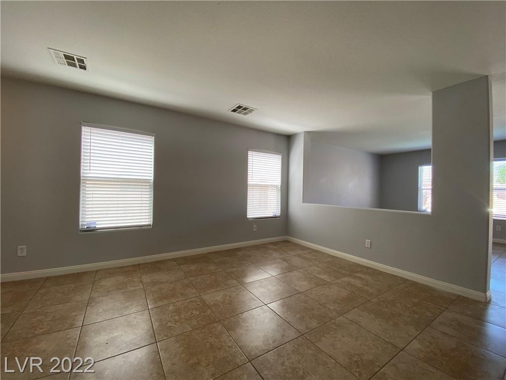 5024 Whistling Acres Avenue - Photo 2