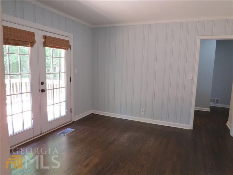 1570 Van Epps Street Se - Photo 6