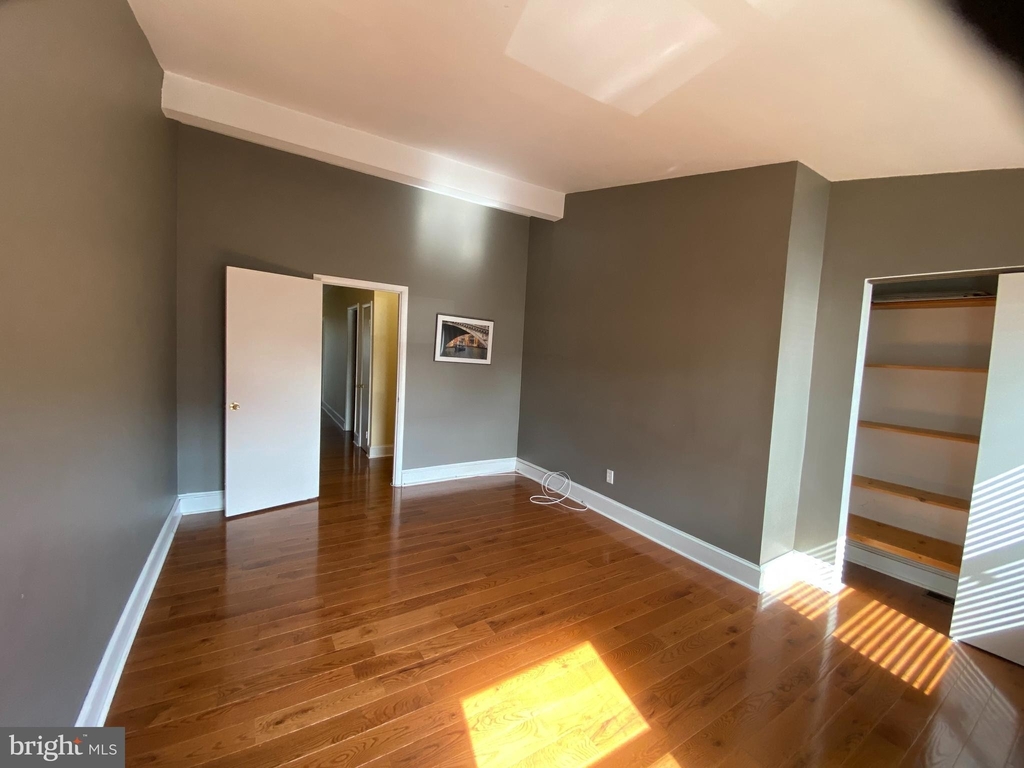 732 S Charles Street - Photo 11