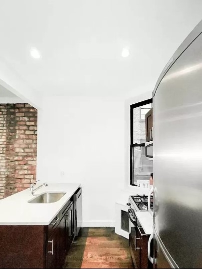 332 East 71st Street - Photo 3