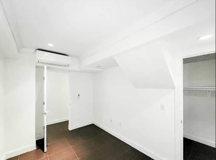 332 East 71st Street - Photo 10