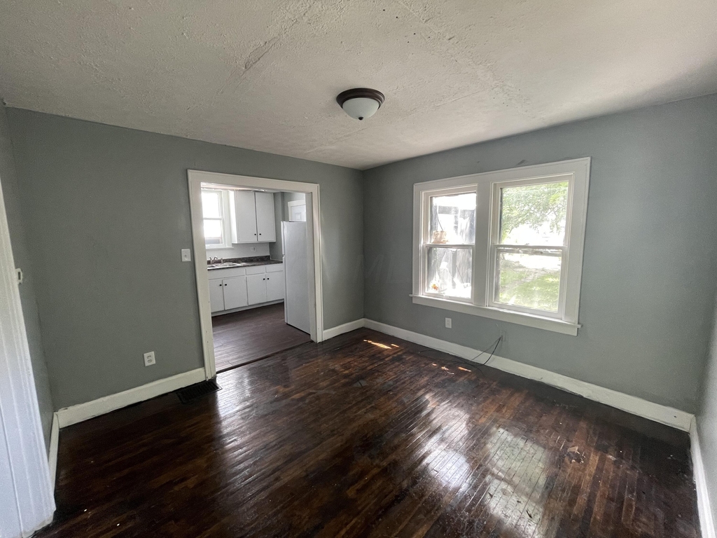 1477 Briarwood Avenue - Photo 1