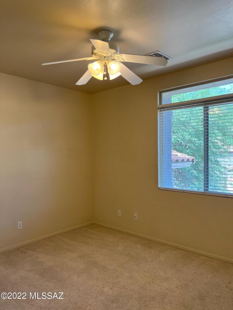 4334 N Sunset Cliff Drive - Photo 18