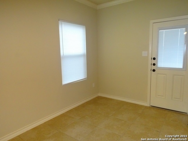 6930 Lakeview Dr - Photo 5