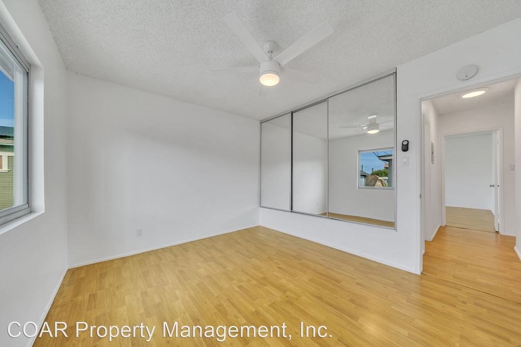 2320 E 6th Street - Photo 5