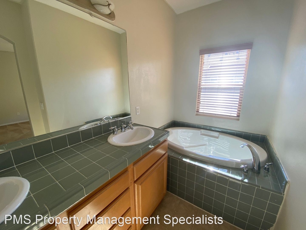 2675 Coral Gum Lane - Photo 10