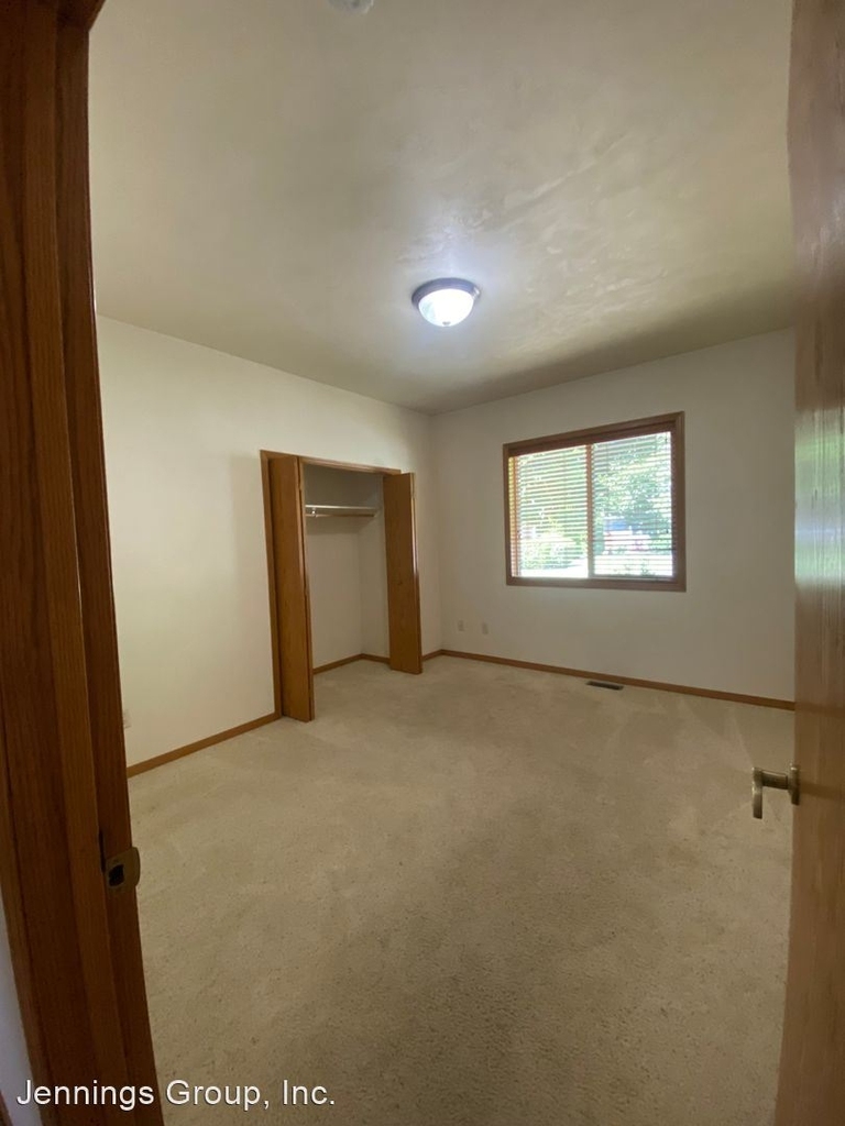 2824 Summer Lane - Photo 16