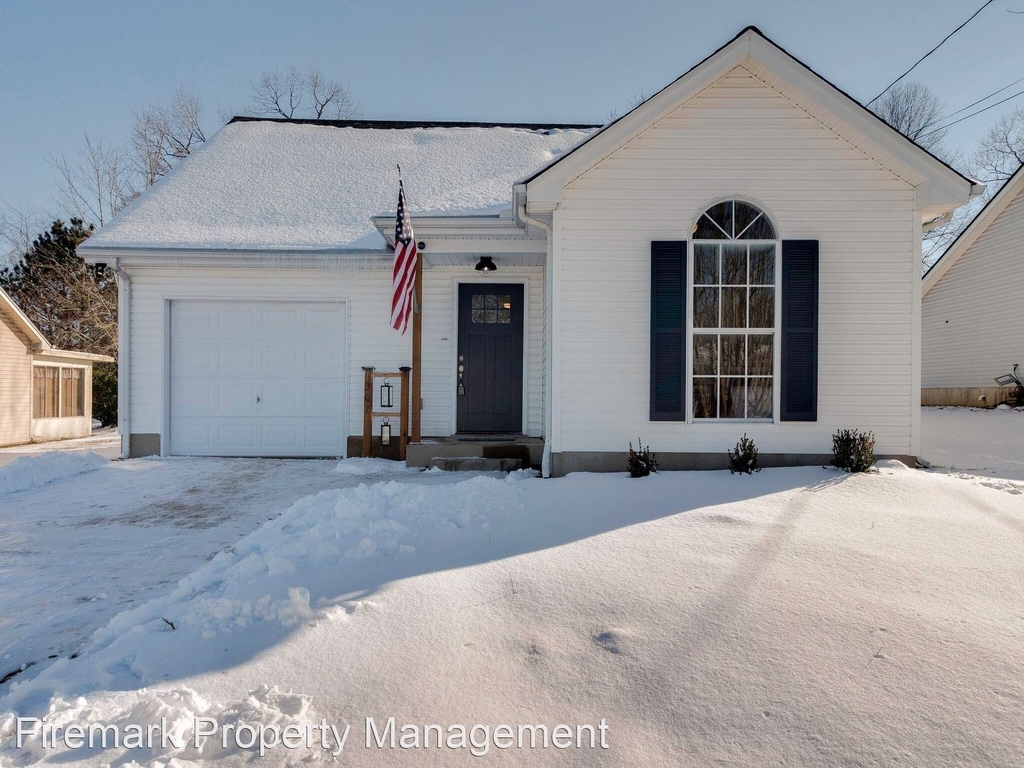 307 Cedar Park Circle - Photo 0