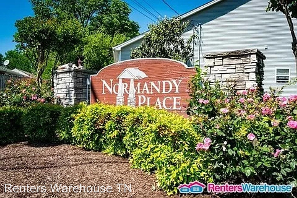 382 Normandy Circle - Photo 15