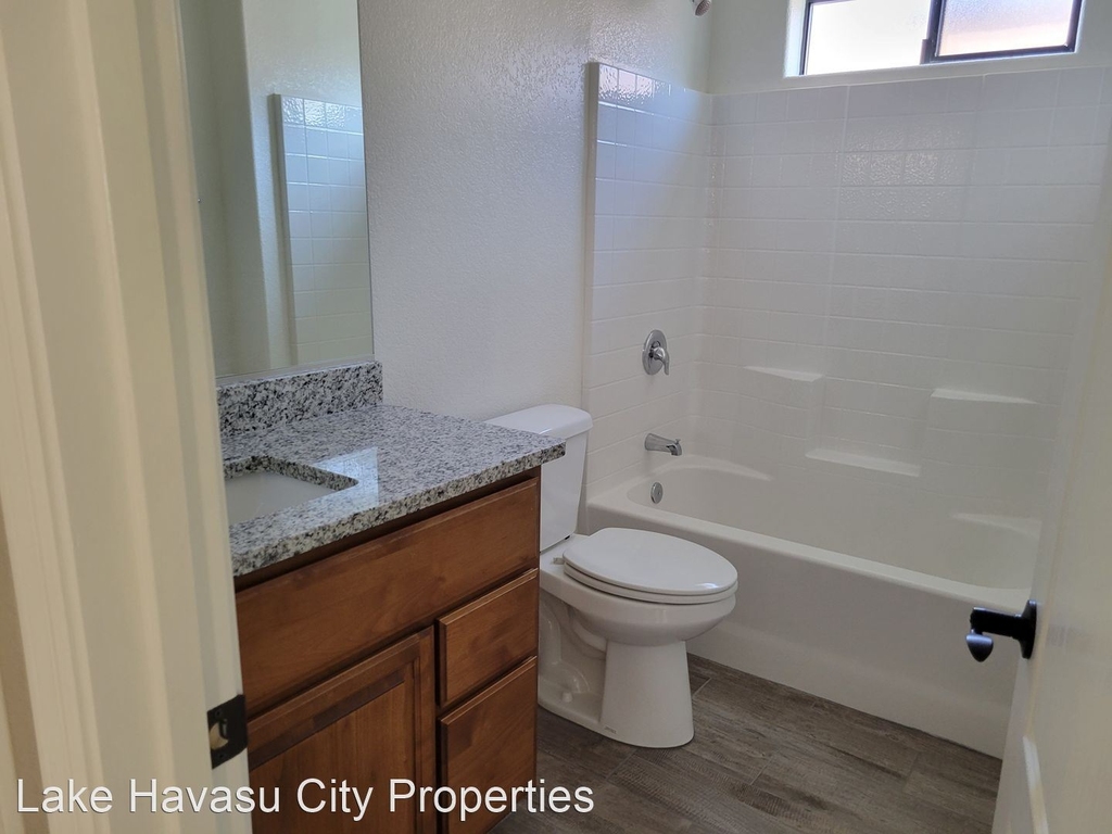 2110 Sahara Dr - Photo 4