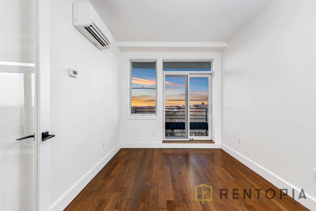 581 Ocean Parkway - Photo 1