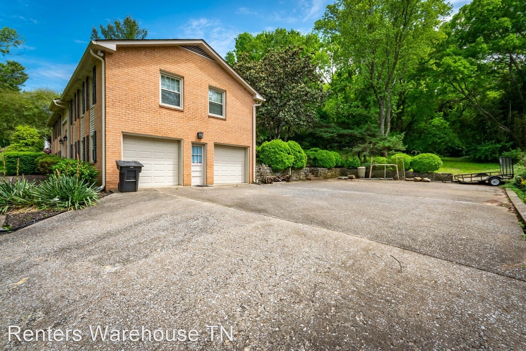 214 London Lane - Photo 2